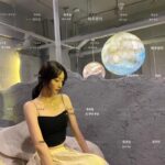 운석 질감과 폐허 스타일의 3D 달 샹들리에, 청두 최초의 시리아 전후 바, YIN의 동일한 분위기 조명 - 이미지 2