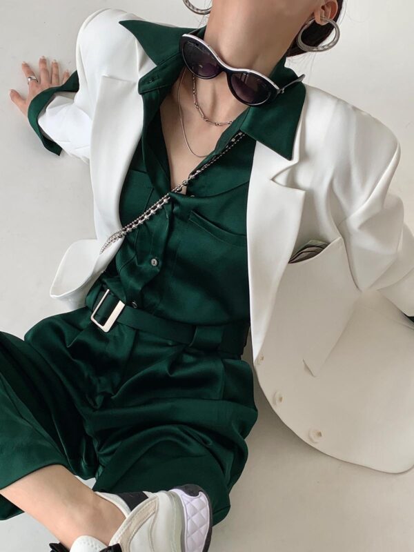 PAPERLLL Xinjian의 새로운 하이웨이스트 드레이프 점프수트, 여름 여성을 위한 얇은 스타일, 고급 허리 슬리밍 새틴 점프수트