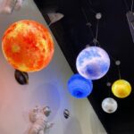 플래닛 샹들리에 별이 빛나는 하늘 플래닛 쇼핑몰 홀 유치원 놀이터 레스토랑 바 아트 구형 수지 램프 - 이미지 2