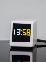 WIFI 스마트 심플 데스크톱 컴퓨터 학습 날씨 알람 시계 컬러 화면 온도 및 습도 기상 관측소 흑백 소형 TV - 이미지 4