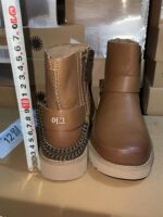 UGG 여성 부츠 카운터 정품 가죽 메탈 체인 패션 숏 배럴 마틴 부츠 싱글 부츠 1120694 - 이미지 2