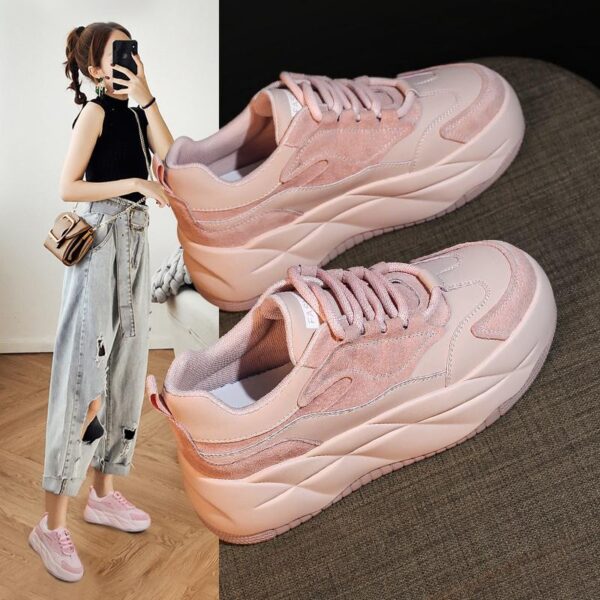 여성용 내부 키 증가 흰색 신발 2024년 신상품 봄 가을 통기성 핑크 두꺼운 밑창 캐주얼 신발 올매치 아빠 신발로 발이 작아 보여요