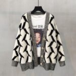 고급 울 스웨터 니트 코트 가디건 여성 대학 스타일 2024 가을 겨울 신상품 루즈 아우터 두꺼워짐