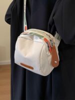 여성용 방수 나일론 천 메신저 백 2025년 신상품 대용량 숄더백 캐주얼 니치 디자인 통근백 - 이미지 2