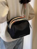 여성용 방수 나일론 천 메신저 백 2025년 신상품 대용량 숄더백 캐주얼 니치 디자인 통근백 - 이미지 3