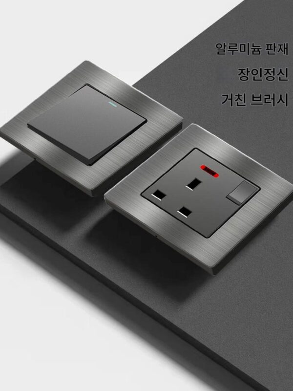 영국 전기 소켓 USB TypeC 고속 충전 벽면 전원 공급 장치 13A 조명 스위치 패널 알루미늄 플레이트 브러시드 그레이