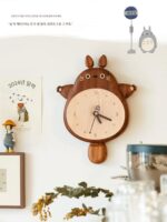 정품 이웃집 토토로 벽시계/단단한 나무 진자 시계 귀여운 거실 벽 장식 벽시계 인 스타일 창의적인 어린이 방 시계