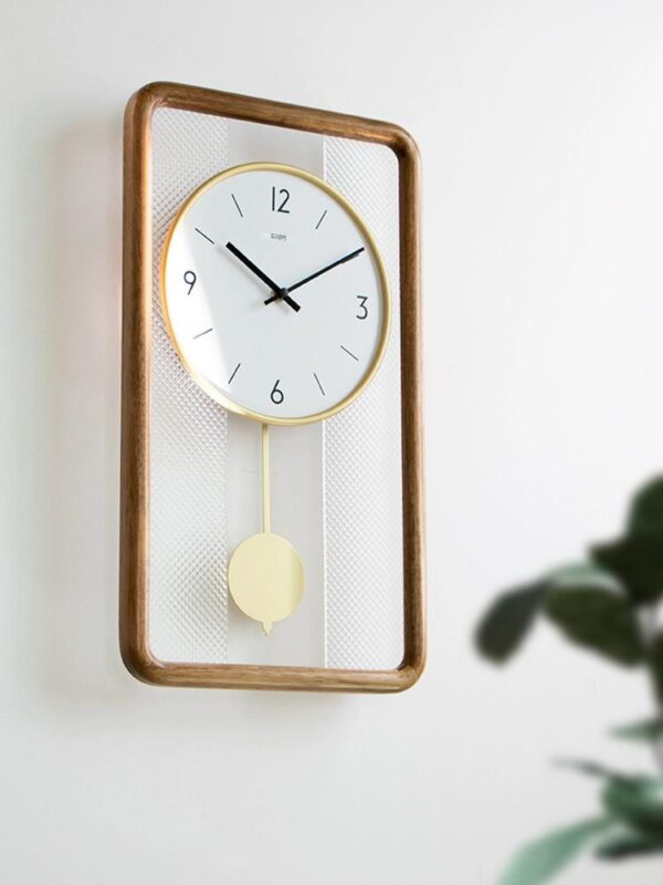 Duodi 중국산 원목 벽시계 거실 시계 분위기 있는 심플한 진자 일본 복고풍 진자 시계 창의적인 장식 벽시계