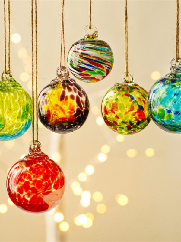 6팩 정원 장식 볼 안뜰 원형 볼 펜던트 레인보우 볼 크리스마스 분위기 레이아웃 크리스마스 트리 장식