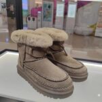 UGG 가을 겨울 신상품 여성 패션 편안한 단색 레이스업 장식 스티칭 숏 부츠 캐주얼 스노우 부츠 1158251 - 이미지 3
