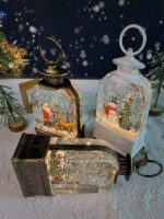 코스트코에서 판매하는 어린이용 크리스마스 선물과 같은 스타일의 숲 눈집 풍경 장식품, 크리스마스 이브 분위기 장식