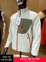 스탠드업 칼라와 대비되는 지퍼가 특징인 고급 남성용 겨울 아웃도어 소프트쉘 플리스 재킷