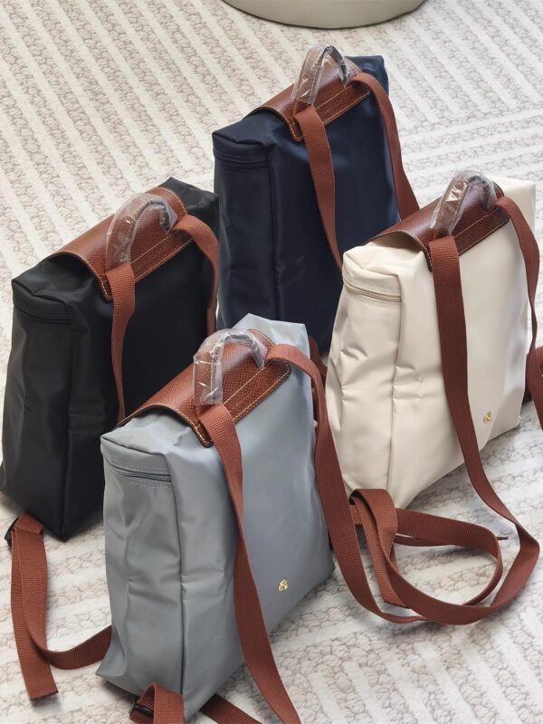 개인 물품 보관! 가성비 최고 ~ 소가죽과 나일론 소재로 방수, 경량, 남녀 공용 소형 백팩