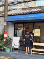 견고한 나무 벤치 티크 색상 레트로 소파 등받이 벤치 오래된 호두색 상점 휴식 의자 소품 오래된 - 이미지 2