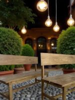 견고한 나무 벤치 티크 색상 레트로 소파 등받이 벤치 오래된 호두색 상점 휴식 의자 소품 오래된 - 이미지 4