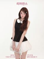 스위트 페어 런던 올드 드림 2025 여름 신상품 인형 칼라 블랙 탑 + 화이트 투투 스커트