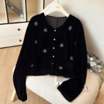 가벼운 중국 스타일 새로운 중국 스타일 재킷 젊은 스타일 라운드 넥 비즈 카디건 겉옷 여성 가을 ​​실크 벨벳 고급 상의 - 이미지 2