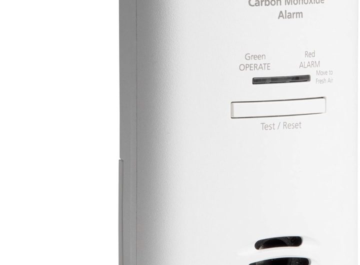 Kidde Carbon Monoxide Detector, Plug-in Carbon Monoxide Detector with AA Battery Backup, 85 dB Alarm, LED Status Light Indicators, 3rd Edition